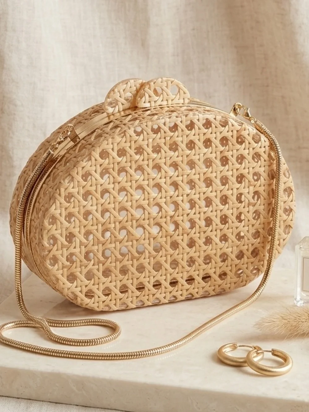 Lago De Sac Woven Rattan Acrylic Clutch Bag Gold Chain Strap Boho Cottagecore